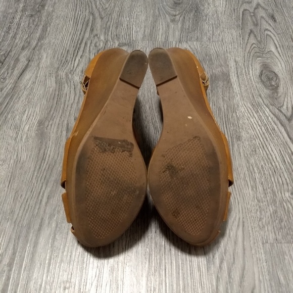 Wedge Sandals - Picture 4 of 4